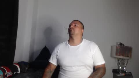 Snapshot of pikoro_gomez chatting on February 28, 12:21 am pikoro_gomez online show from February 28, 12:21 am