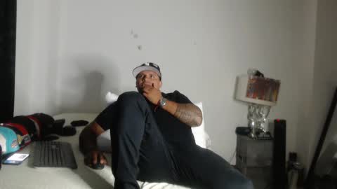 Snapshot of pikoro_gomez chatting on March 6, 2:51 am pikoro_gomez online show from March 6, 2:51 am