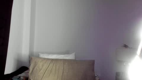 Snapshot of pikoro_gomez chatting on September 27, 1:54 am pikoro_gomez online show from September 27, 1:54 am