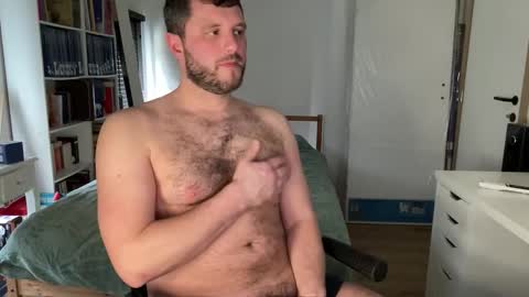 pilou online show from March 17, 12:08 pm