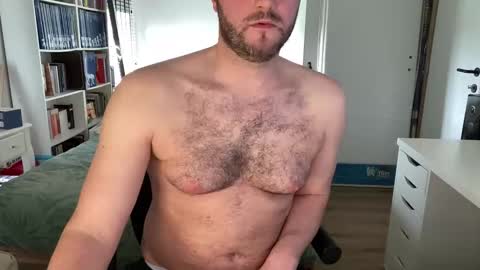 pilou online show from March 25, 12:22 pm