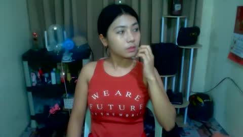 Snapshot of pinay_aangel chatting on April 11, 8:51 am pinay_aangel online show from April 11, 8:51 am