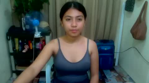Snapshot of pinay_aangel chatting on April 15, 4:58 pm pinay_aangel online show from April 15, 4:58 pm