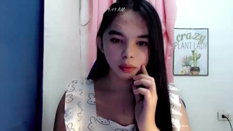 Snapshot of pinay_heart chatting on November 19, 1:49 am heart online show from November 19, 1:49 am