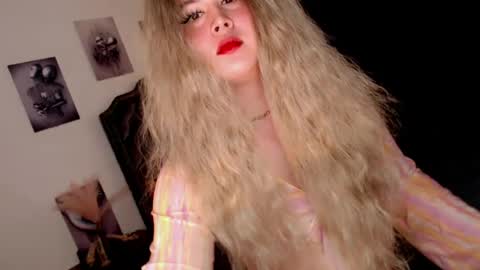 Snapshot of pinay_ivy chatting on July 19, 1:09 am Ivy Morningstar online show from July 19, 1:09 am