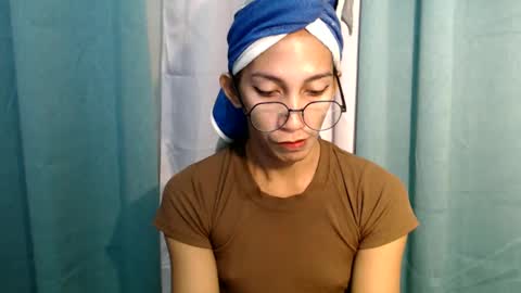 lucyLove online show from March 11, 9:24 am