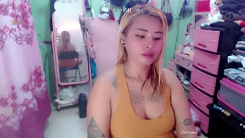 Snapshot of pinay_romancee chatting on August 1, 8:46 am pinay_romancee online show from August 1, 8:46 am