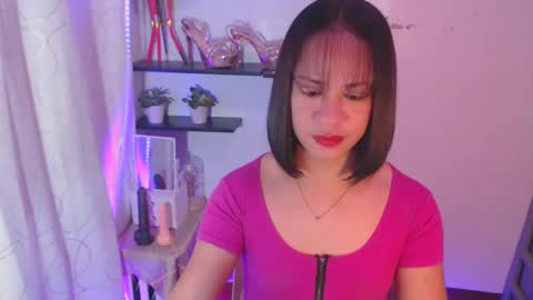 Snapshot of pinay_shawnx chatting on February 19, 5:49 pm pinay_shawnx online show from February 19, 5:49 pm