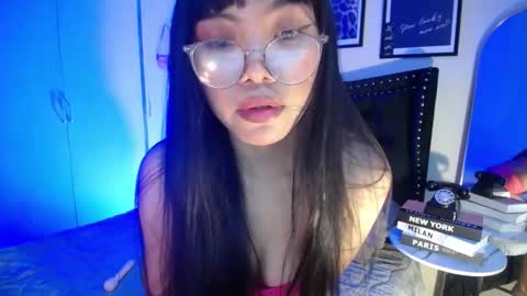 Snapshot of pinay_slutx chatting on November 24, 7:46 pm dee online show from November 24, 7:46 pm