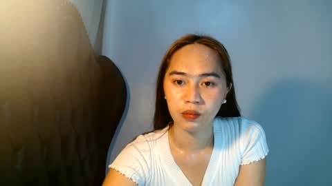 Snapshot of pinay_yahsy chatting on June 24, 5:06 am pinay_yahsy online show from June 24, 5:06 am