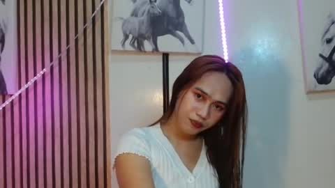 Snapshot of pinay_yahsy chatting on June 28, 12:55 pm pinay_yahsy online show from June 28, 12:55 pm