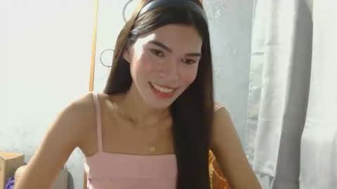 Snapshot of pinayjessaxxx chatting on May 28, 10:45 am pinayjessaxxx online show from May 28, 10:45 am