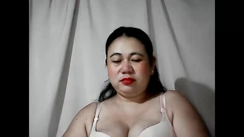 pinaymama12345 online show from April 22, 10:33 pm