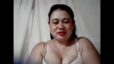 Snapshot of pinaymama12345 chatting on May 28, 11:46 pm pinaymama12345 online show from May 28, 11:46 pm