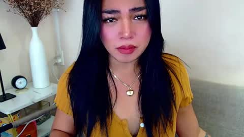 Snapshot of pinaymorena69 chatting on January 6, 1:53 am Just cath online show from January 6, 1:53 am