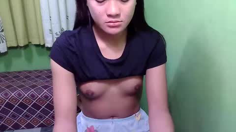 Snapshot of pinaymorena_rhowe chatting on January 11, 11:02 pm pinaymorena_rhowe online show from January 11, 11:02 pm