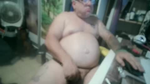 Snapshot of pini_z chatting on October 16, 6:53 pm pini_z online show from October 16, 6:53 pm