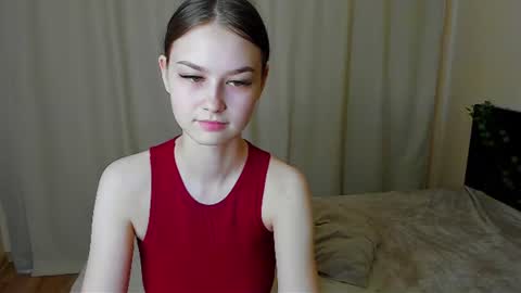 Snapshot of pink_banny chatting on June 20, 3:31 am Alex online show from June 20, 3:31 am