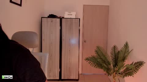 Snapshot of pink_kitten_ chatting on July 4, 12:55 pm Eli online show from July 4, 12:55 pm