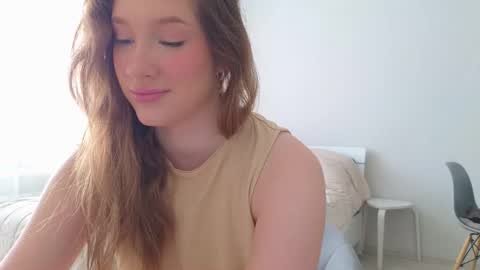 Snapshot of pink_rosee_ chatting on February 27, 3:06 am online show from February 27, 3:06 am