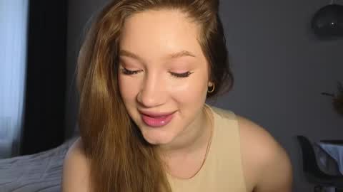 Snapshot of pink_rosee_ chatting on March 5, 3:24 am online show from March 5, 3:24 am