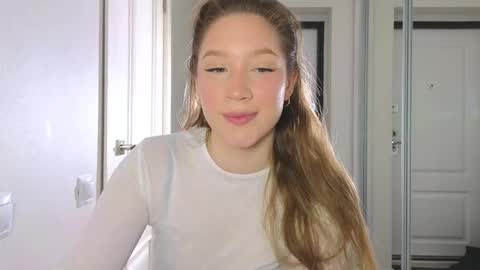 Snapshot of pink_rosee_ chatting on March 6, 3:25 am online show from March 6, 3:25 am