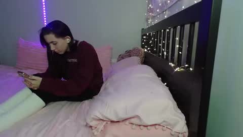 pink_tv online show from October 30, 1:29 am