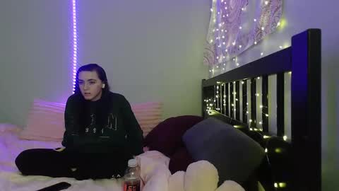 pink_tv online show from December 2, 2:28 am