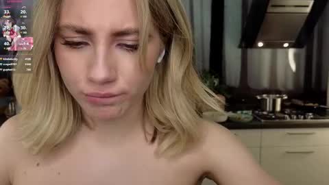 Snapshot of pinkadele chatting on February 14, 4:09 pm Adele online show from February 14, 4:09 pm