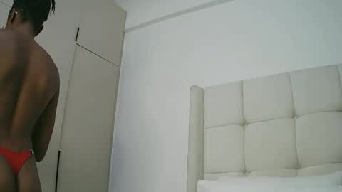 PinkyAura online show from February 1, 4:49 pm