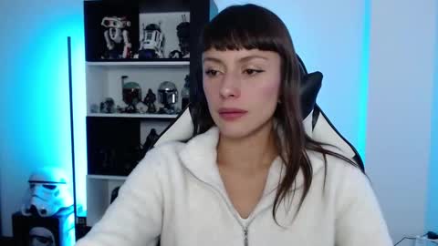 Emily online show from September 18, 9:28 pm