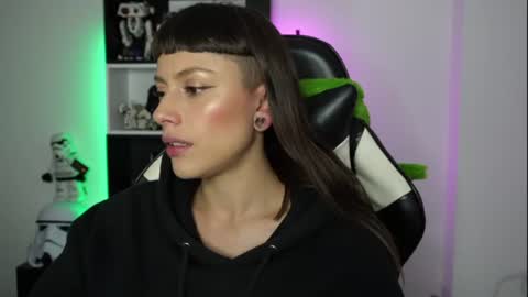 Emily online show from July 8, 1:32 am