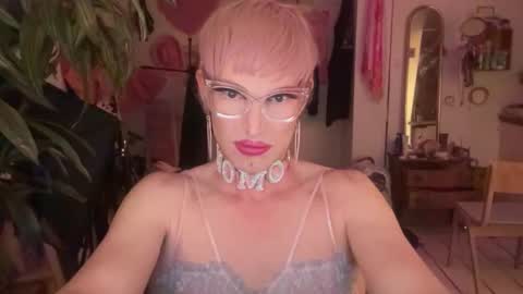 pinkfag online show from April 27, 6:39 pm
