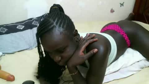 pinky online show from November 16, 8:14 pm