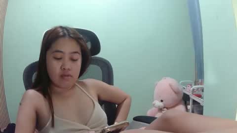 Snapshot of pinkish_shine chatting on May 15, 11:23 pm Hi its me shine online show from May 15, 11:23 pm