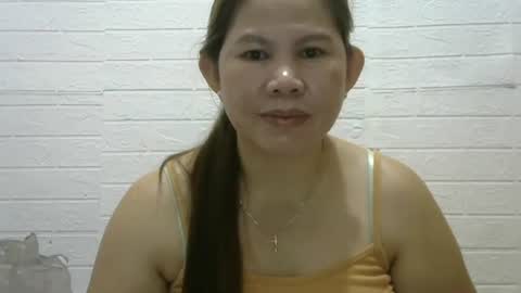 Snapshot of pinkishpusiemom18 chatting on January 25, 11:32 pm pinkishpusiemom18 online show from January 25, 11:32 pm