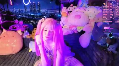 Gwenie online show from September 29, 8:13 pm