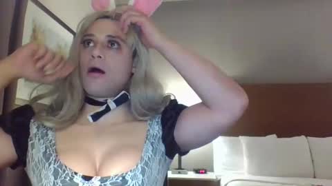 pinkpillbambi online show from January 12, 11:47 pm