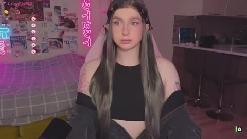 pinkvenom_ online show from April 7, 8:37 am