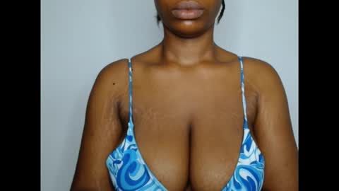 Snapshot of pinkxsugar chatting on December 15, 8:51 am pinkxsugar online show from December 15, 8:51 am