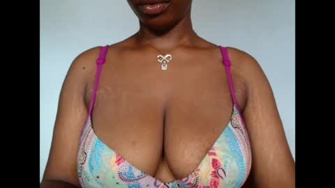 Snapshot of pinkxsugar chatting on May 14, 11:39 am pinkxsugar online show from May 14, 11:39 am