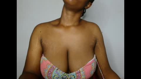 Snapshot of pinkxsugar chatting on May 16, 12:40 am pinkxsugar online show from May 16, 12:40 am