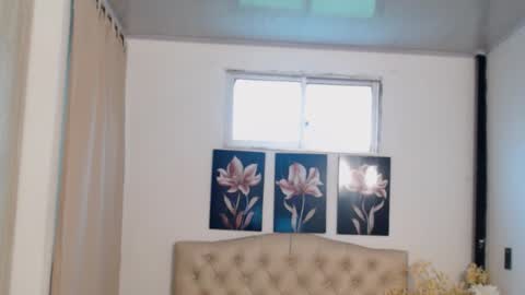 pinky_f00x online show from December 3, 9:02 pm