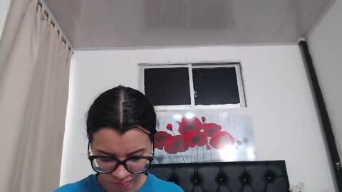 Snapshot of pinky_f00x chatting on April 29, 7:31 pm pinky_f00x online show from April 29, 7:31 pm