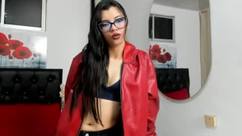 Snapshot of pinky_f00x chatting on June 11, 2:53 am pinky_f00x online show from June 11, 2:53 am