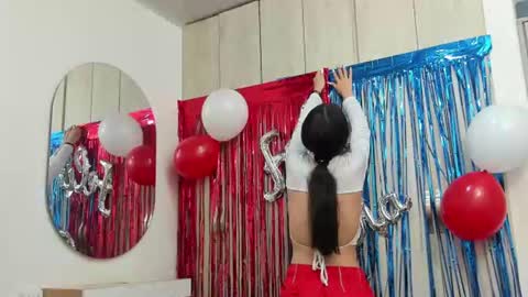 Snapshot of pinky_f00x chatting on July 4, 7:53 pm pinky_f00x online show from July 4, 7:53 pm