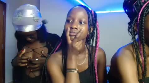 Pinky online show from November 26, 4:13 am