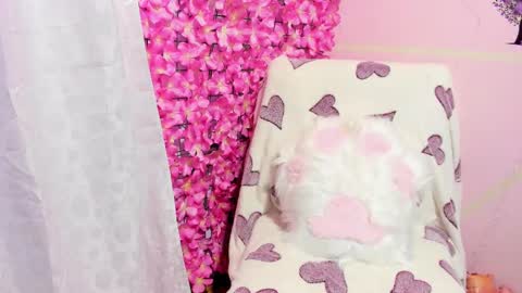 Pinky Purr online show from October 2, 9:38 am