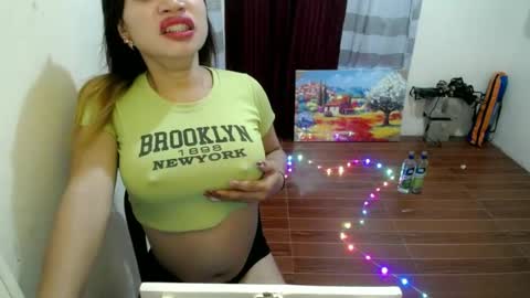 Snapshot of pinky_pussybobby69 chatting on June 25, 3:27 pm Tina online show from June 25, 3:27 pm
