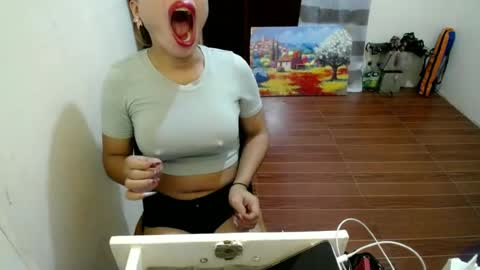 Snapshot of pinky_pussybobby69 chatting on June 30, 4:52 pm Tina online show from June 30, 4:52 pm